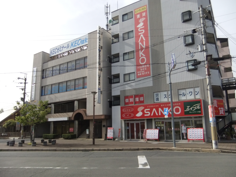 桜井駅北口